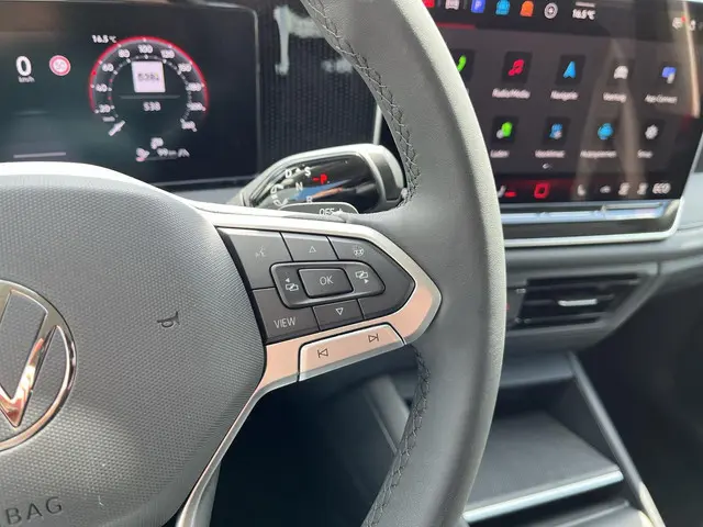 Volkswagen Tiguan 1.5 eHybrid Life Edition 2025 Benzine 24