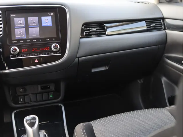Mitsubishi Outlander 2.4 PHEV 2020 Hybride Benzine 24