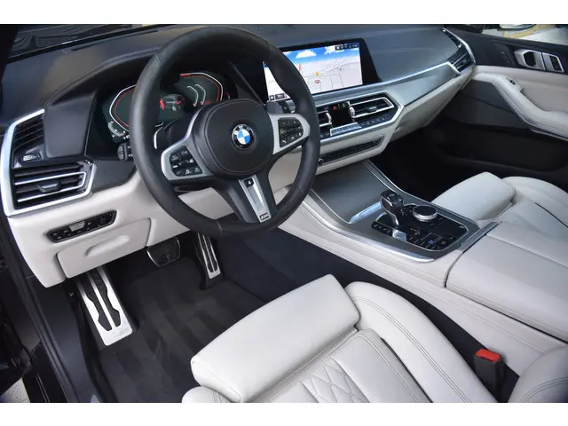 BMW X5 xDrive40i M-Sport High Executive 2018 Benzine 10