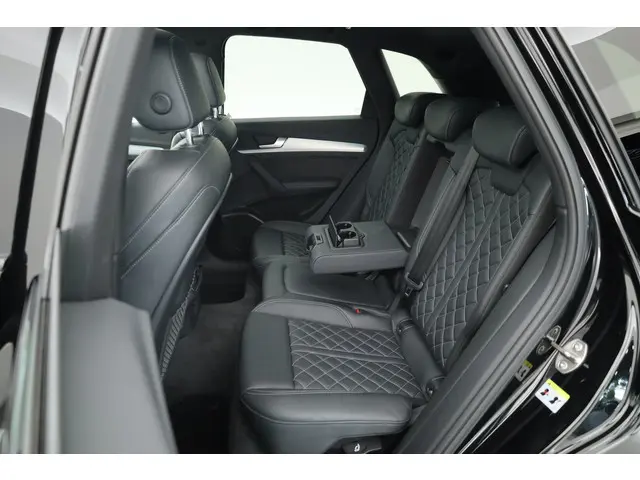 Audi Q5 55 TFSI e S Edition 2021 Hybride Benzine 37