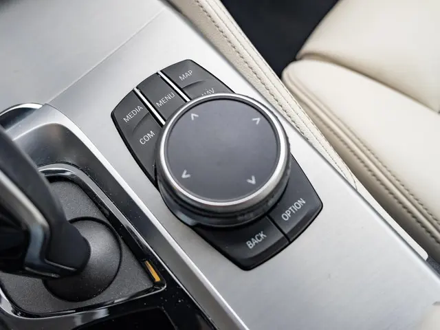 BMW 5 Serie Sedan 520i 2019 Benzine 28
