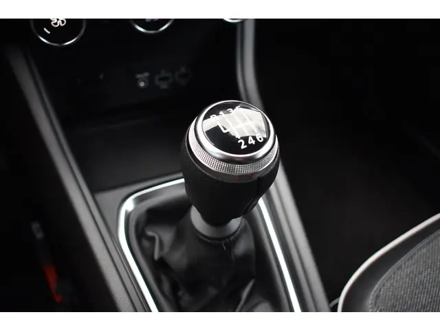 Renault Captur TCe 90 Intens 2022 Benzine 23