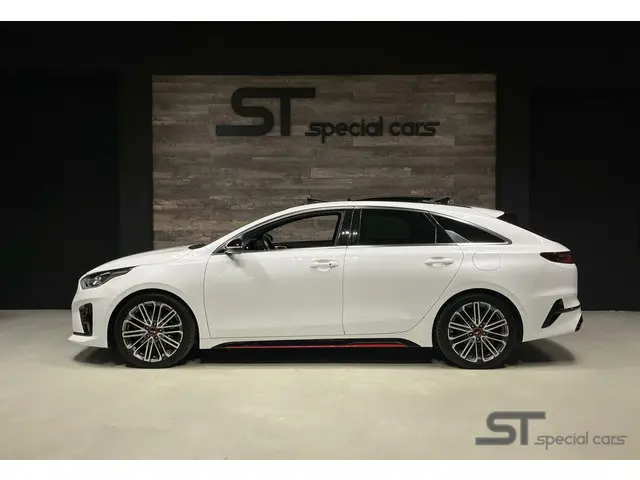 Kia ProCeed 1.6 T-GDI GT|Pano|dealer 2019 Benzine 3