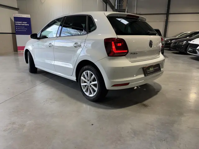 Volkswagen Polo 1.0 MPI Lounge 2016 Benzine 4