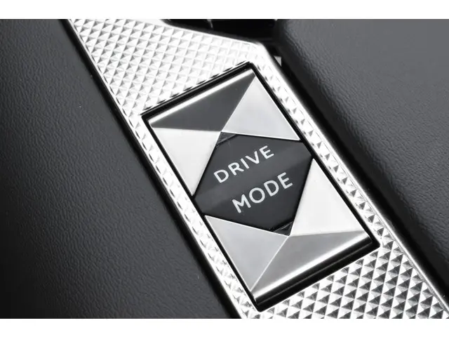 DS DS 4 PureTech 130 EAT8 Bastille 2024 Benzine 15