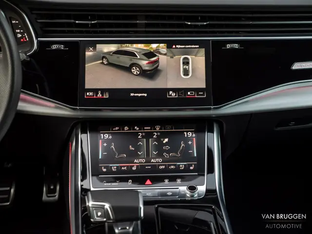 Audi Q8 55 TFSI e quattro S-Line 2021 Hybride Benzine 25