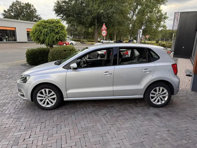 Volkswagen Polo 1.2 TSI Comfortline 2016 Benzine 6