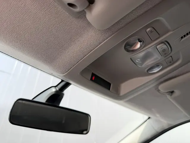 Citroën C4 Cactus 1.2 PureTech Shine 2017 Benzine 29