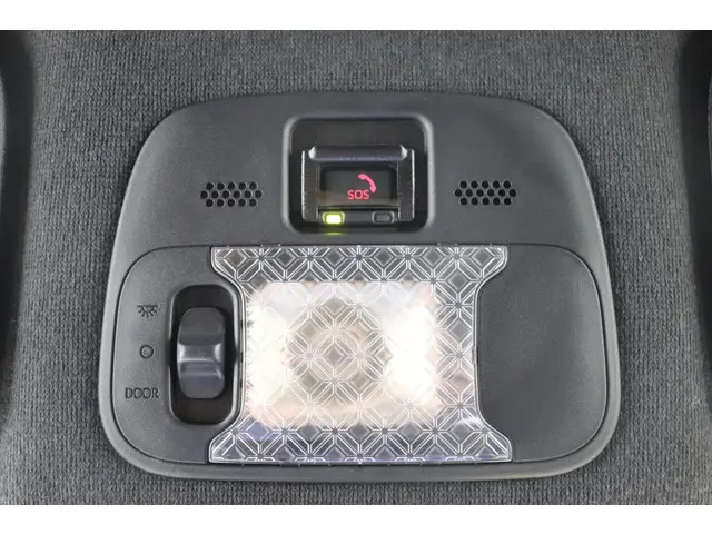 Toyota Aygo X 1.0 VVT-i MT Play, 2025 Benzine 35