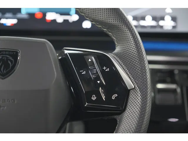 Peugeot 5008 1.2 Hybrid 136 GT 2024 Hybride Benzine 35