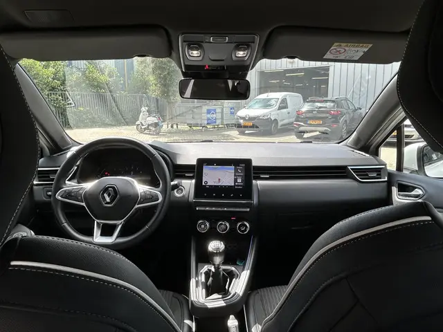 Renault Clio TCe 90 Intens 2022 Benzine 9