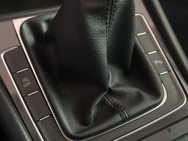 Volkswagen Golf 1.4 TSI Comfortline 2017 Benzine 42