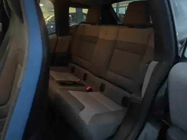 BMW i3 Basis 94Ah 33 kWh 2017 Elektrisch 11