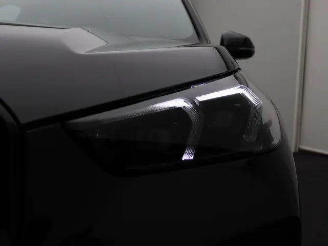 BMW X1 xDrive25e 2026 Hybride Benzine 6