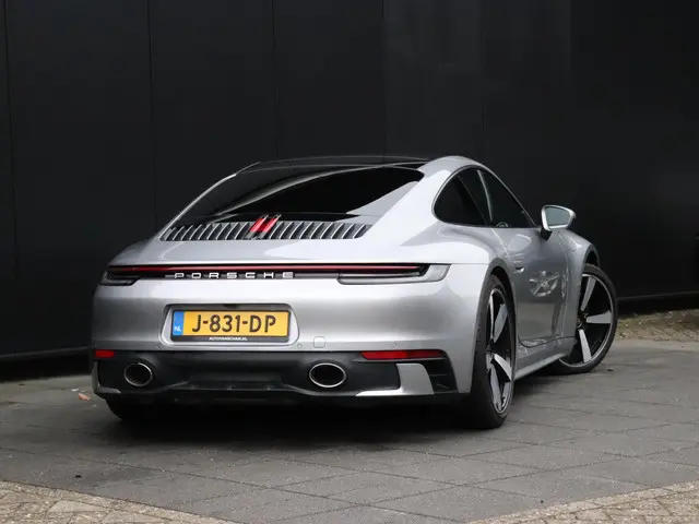 Porsche 911 3.0 Carrera 4 S 2019 Benzine 3