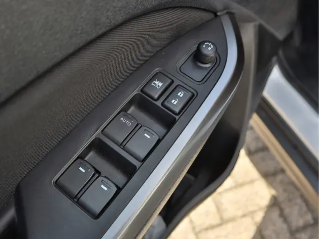 Suzuki Vitara 1.5 Hybrid Select 2023 Hybride Benzine 25