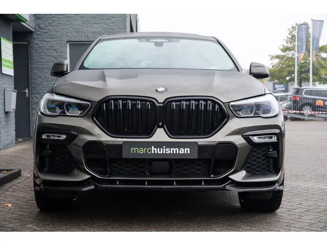 BMW X6 xDrive40i High Executive M Sport 2020 Benzine 32