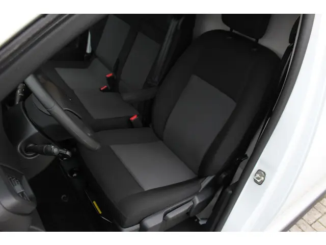 Citroën Jumpy 2.0 BlueHDI L2 2024 Diesel 10