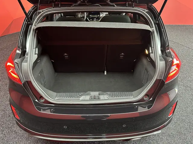 Ford Fiesta 1.0 EcoBoost ST-Line X 2021 Benzine 14