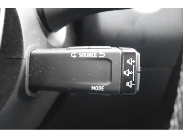 Renault Clio 1.0 TCe Intens//LED//Navi//Ecc!! 2020 Benzine 14