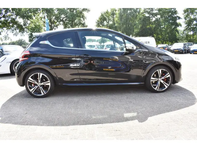 Peugeot 208 1.6 THP GTi 2014 Benzine 3