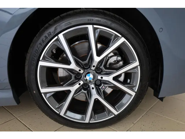 BMW 2 Serie Gran Coupé 220i 2024 Benzine 6
