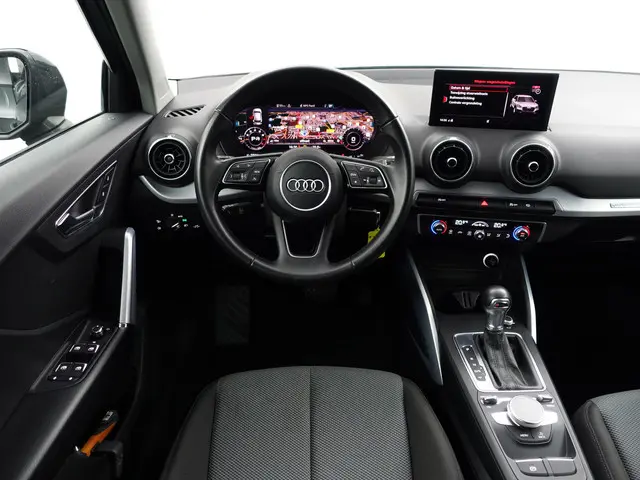 Audi Q2 1.0 TFSI Design Aut- 2018 Benzine 6