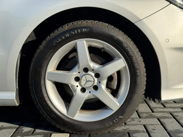 Mercedes-Benz B-Klasse 180 Ambition 2015 Benzine 9