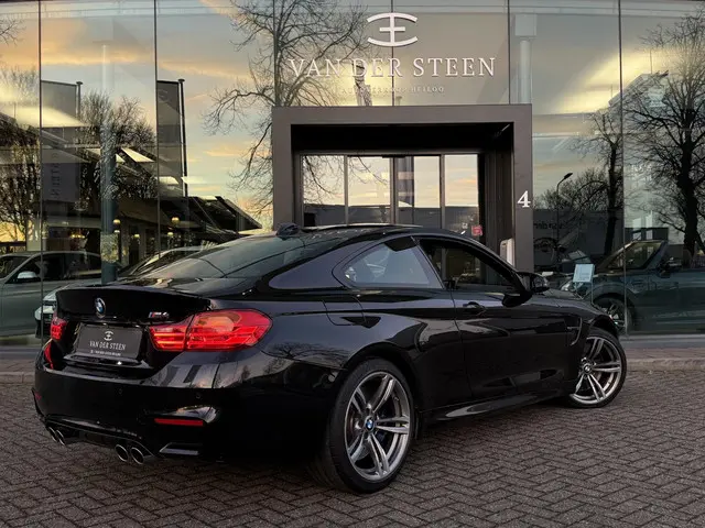BMW M4 2