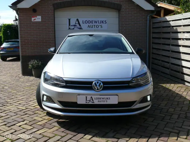 Volkswagen Polo 2