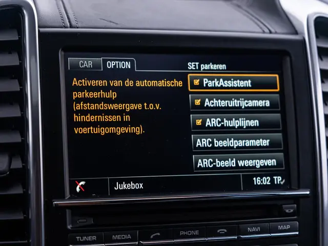 Porsche Cayenne 4.8 Turbo S 2015 Benzine 36