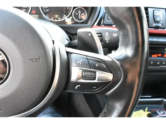 BMW 4 Serie Coupé 435i High Executive 2014 Benzine 23