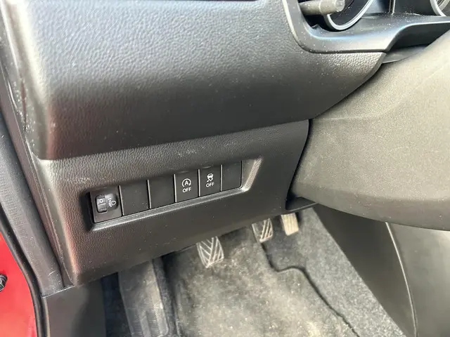 Suzuki Swift 1.2 Select Smart Hybrid 2020 Benzine 13