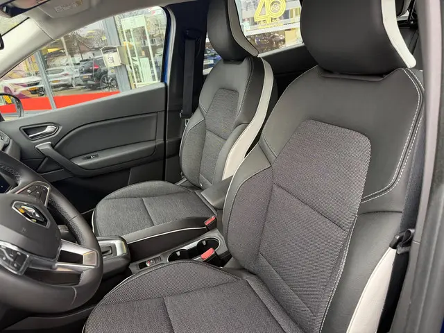 Renault Captur TCe EDC 140 Intens 2021 Benzine 8