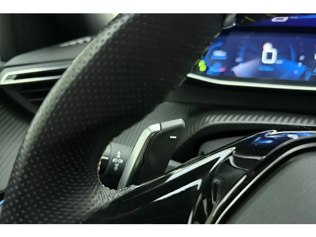 Peugeot 2008 1.2 PureTech GT-Line 2020 Benzine 22