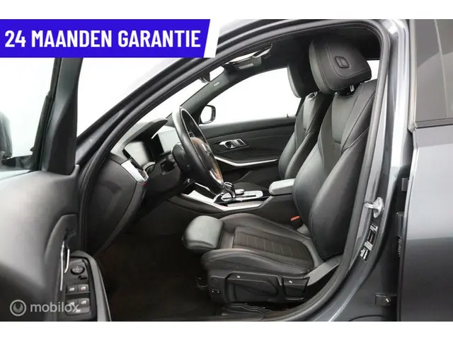 BMW 3 Serie Touring 320i High Executive 2020 Benzine 16