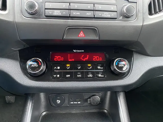 Kia Sportage 1.6 GDI X-ecutive Plus Pack 2012 Benzine 24