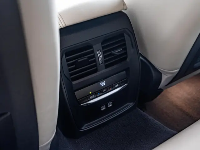 BMW i4 Gran Coupé M50 2022 Elektrisch 34