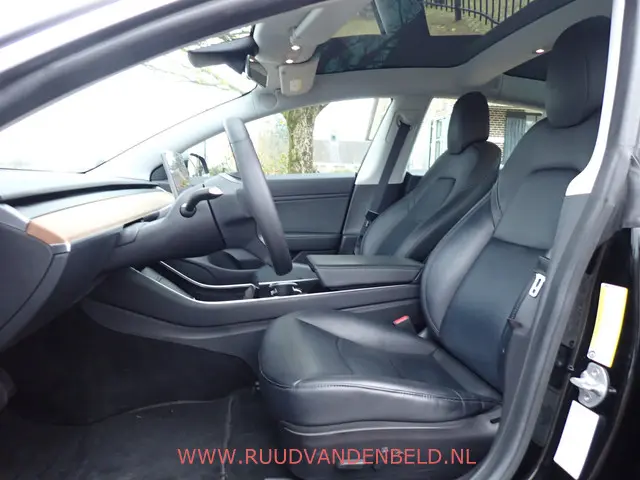 Tesla Model 3 SR+ 60KWH 2019 Elektrisch 8
