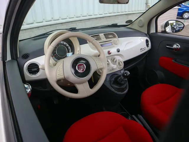Fiat 500 0.9 TwinAir Lounge 2012 Benzine 4