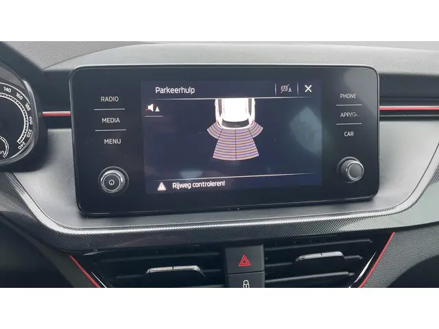 Škoda Kamiq 1.0 TSI Sport Business 2024 Benzine 23