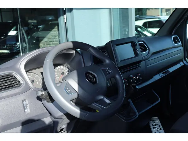 Renault Master T35 2.3 dCi 135 L2H2 Comfort 2022 Diesel 10