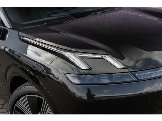 Lynk & Co 08 1.5 More 2025 Hybride Benzine 16