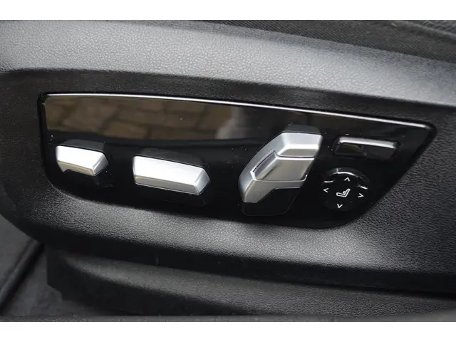 BMW 5 Serie 540i xDrive Touring 340 pk 2017 Benzine 19