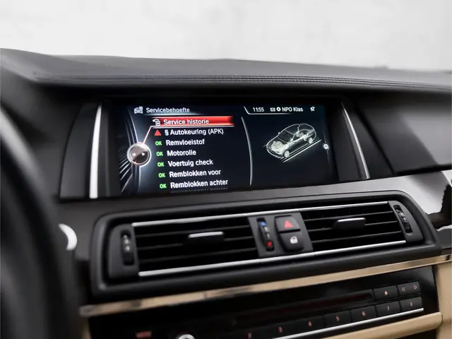BMW 5 Serie 535i High Executive 2016 Benzine 26