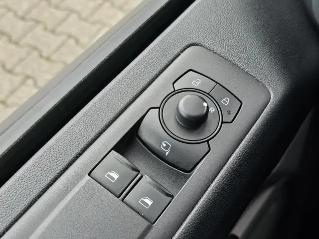 Ford Transit Custom 300 2.0 TDCI L1H1 Trend 2024 Diesel 12