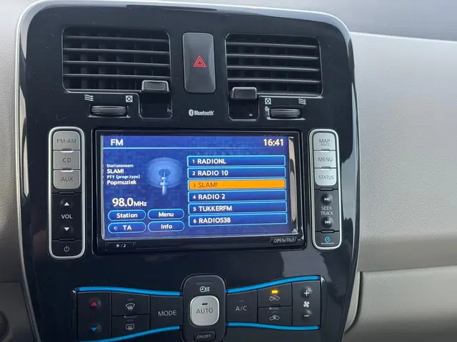 Nissan Leaf Base 24 kWh uit 2013 2013 Elektrisch 17