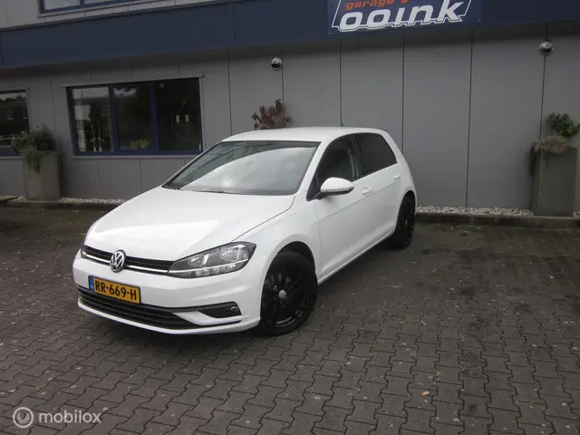 Volkswagen Golf 1.0 TSI Trendline 2018 Benzine