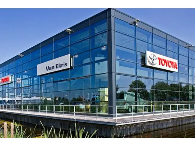 Toyota C-HR 1.8 Hybrid Style, 2019 Hybride Benzine 29