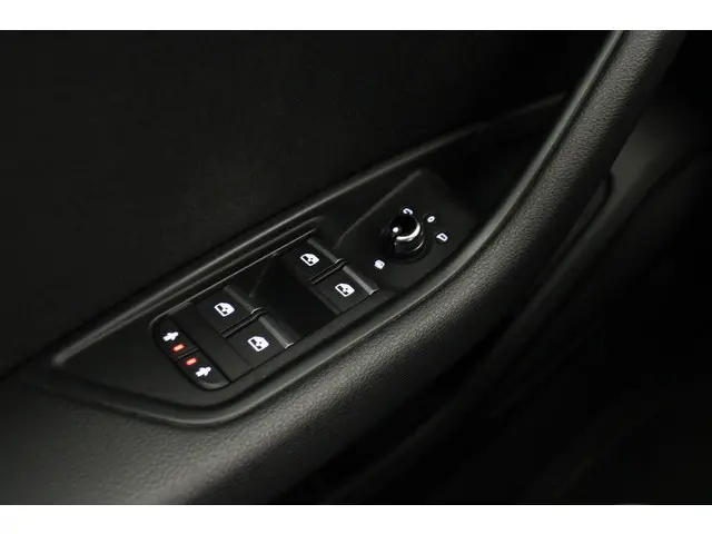 Audi A4 Limousine 1.4 TFSI Lease Edition 2017 Benzine 20